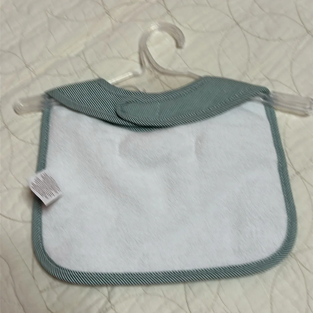 NWT Bow bib